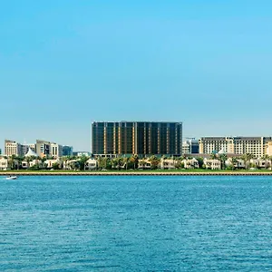 4* Отель Aloft Creek