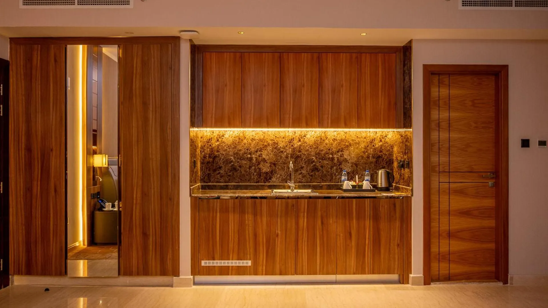 La Zona Continental Hotel Dubaj